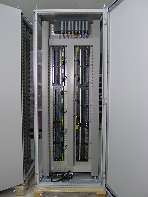 1-1ZH61A523511.jpg
