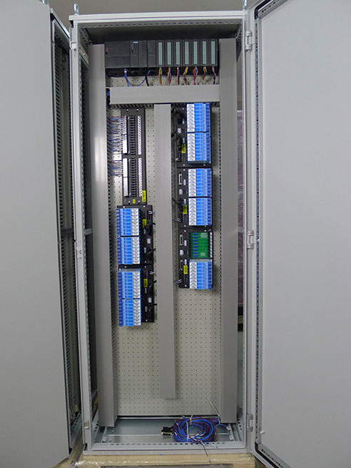1-1ZH61A501214.jpg